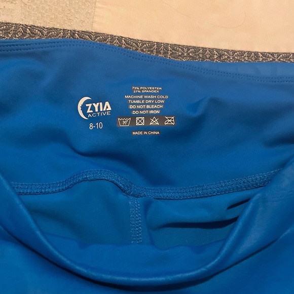 Zyia royal blue hi-rise light n tight 17” crop size 8-10 - Picture 4 of 7